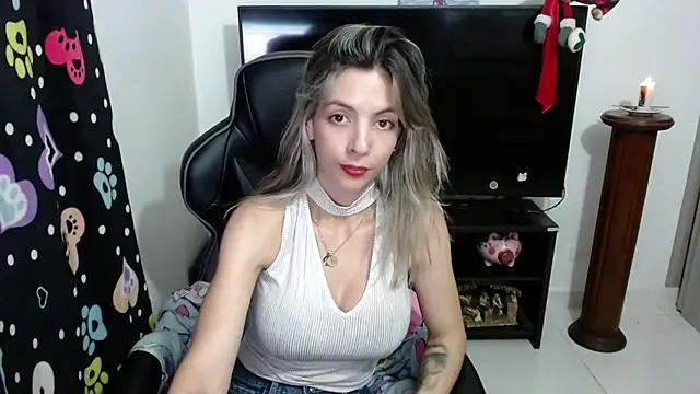 Princezzlove3 online show from 22, 1, 2025