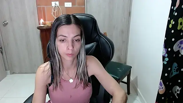 Princezzlove3 online show from 31, 1, 2025