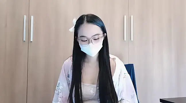 Lush-Office online show from 15, 3, 2025