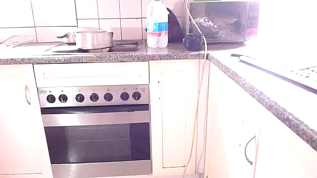 omalicha98 online show from 17, 10, 2025