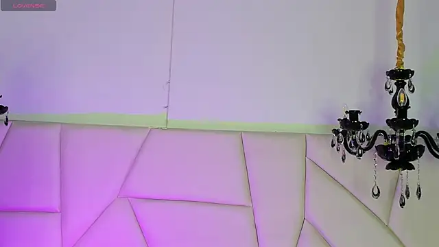 Aitana Hilton  online show from 29, 9, 2025