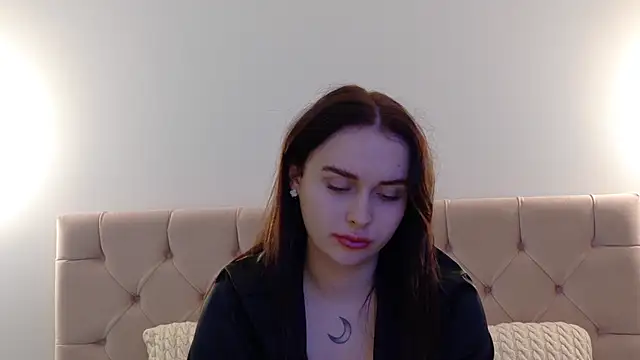 Snapshot of Lilliana_Moon chatting on 21, 1, 2025 Lilliana Moon online show from 21, 1, 2025