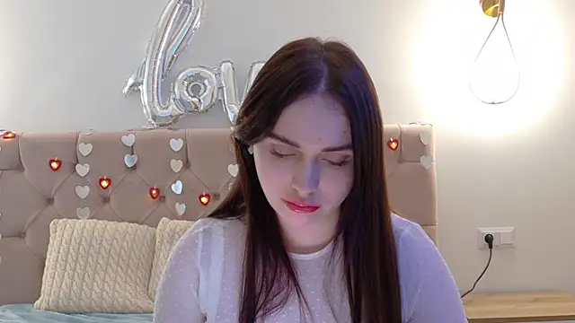 Snapshot of Lilliana_Moon chatting on 21, 2, 2025 Lilliana Moon online show from 21, 2, 2025