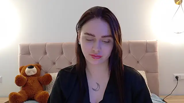 Snapshot of Lilliana_Moon chatting on 2, 3, 2025 Lilliana Moon online show from 2, 3, 2025