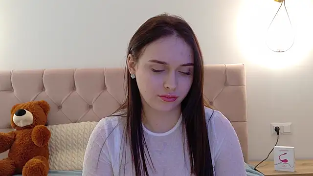 Snapshot of Lilliana_Moon chatting on 6, 3, 2025 Lilliana Moon online show from 6, 3, 2025