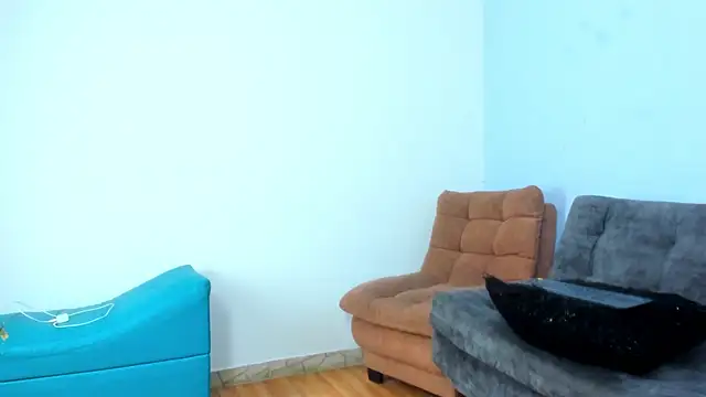 Charlotte curvy  online show from 8, 3, 2025