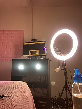 zahra Jalid online show from 7, 3, 2026