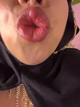 zahra Jalid online show from 18, 4, 2026