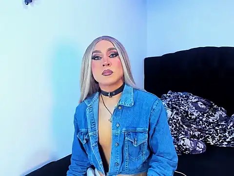 Snapshot of Georgina_Giio chatting on 31, 10, 2025 Georgina Giio online show from 31, 10, 2025