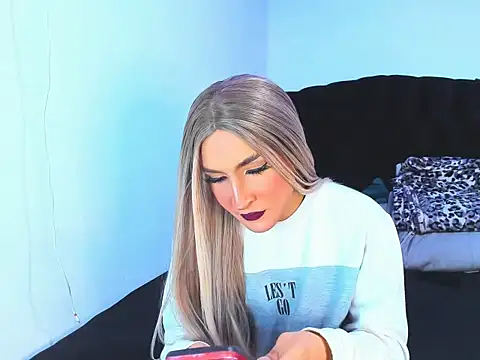 Snapshot of Georgina_Giio chatting on 21, 11, 2025 Georgina Giio online show from 21, 11, 2025