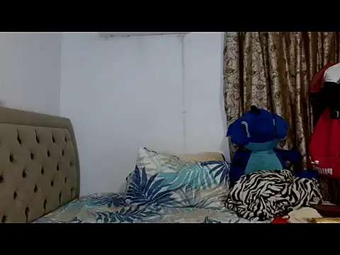 sweethoneytsx online show from 25, 2, 2026