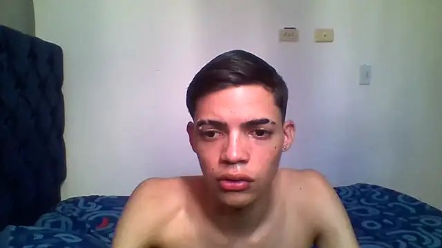 Latinos 2001 online show from 24, 4, 2026