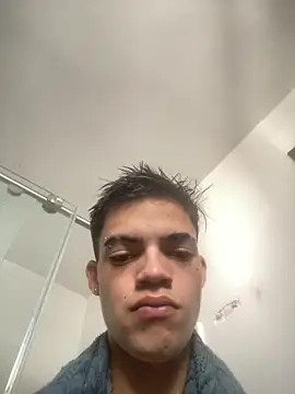 Latinos 2001 online show from 29, 6, 2026