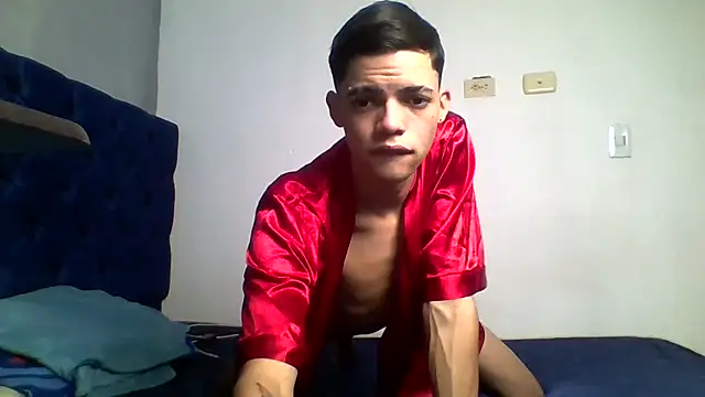 Latinos 2001 online show from 10, 7, 2026