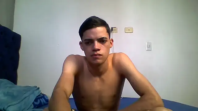 Latinos 2001 online show from 6, 8, 2026