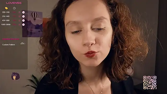 Snapshot of Leya_Curly chatting on 9, 9, 2025 Leya Curly online show from 9, 9, 2025