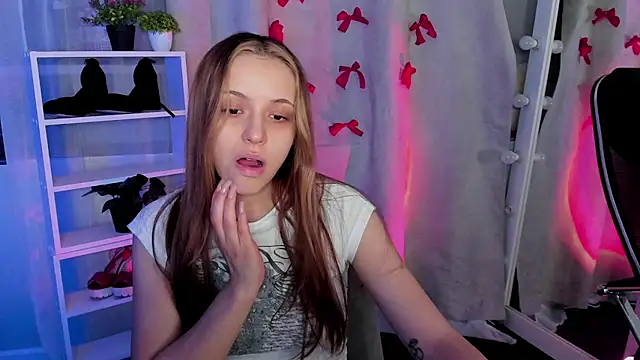 Snapshot of Sahara_Shields chatting on 26, 2, 2025 Sahara Shields online show from 26, 2, 2025