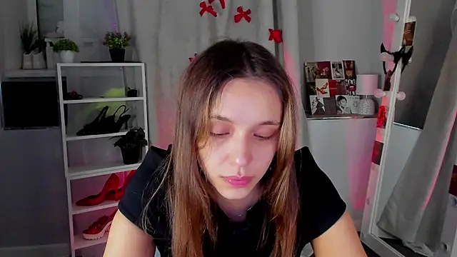 Snapshot of Sahara_Shields chatting on 9, 9, 2025 Sahara Shields online show from 9, 9, 2025