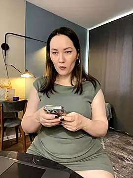 Kiss My Body online show from 19, 9, 2025