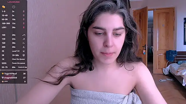 Snapshot of _Roselina_ chatting on 2, 2, 2025 Roselina online show from 2, 2, 2025