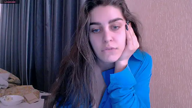 Snapshot of _Roselina_ chatting on 19, 2, 2025 Roselina online show from 19, 2, 2025