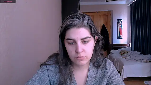 Snapshot of _Roselina_ chatting on 4, 3, 2025 Roselina online show from 4, 3, 2025