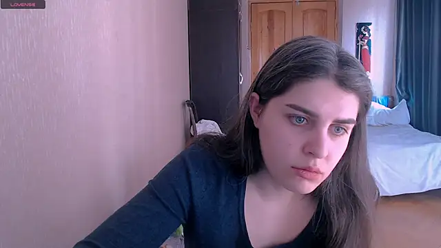 Snapshot of _Roselina_ chatting on 11, 3, 2025 Roselina online show from 11, 3, 2025