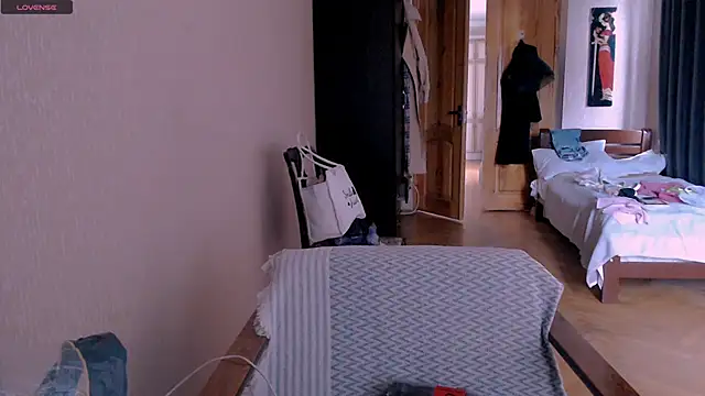 Snapshot of _Roselina_ chatting on 19, 3, 2025 Roselina online show from 19, 3, 2025