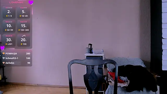 Snapshot of _Roselina_ chatting on 2, 11, 2025 Roselina online show from 2, 11, 2025