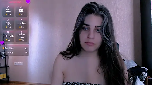 Snapshot of _Roselina_ chatting on 13, 11, 2025 Roselina online show from 13, 11, 2025