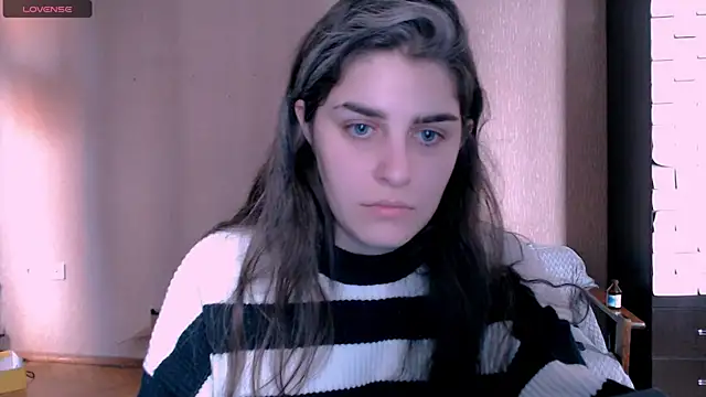 Snapshot of _Roselina_ chatting on 25, 11, 2025 Roselina online show from 25, 11, 2025