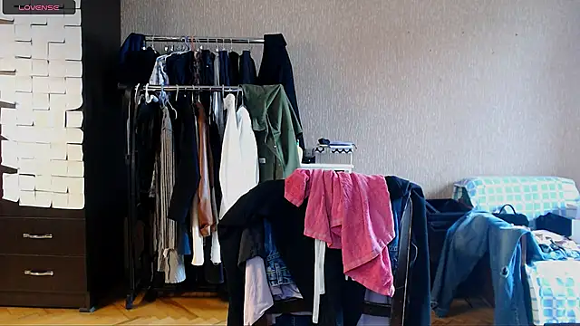  Roselina  online show from 4, 4, 2026