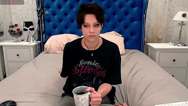 Snapshot of via_mayer_ chatting on 23, 12, 2025 via mayer online show from 23, 12, 2025