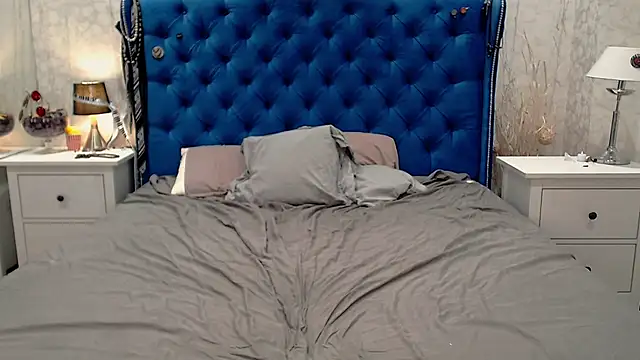 Snapshot of via_mayer_ chatting on 6, 1, 2026 via mayer online show from 6, 1, 2026