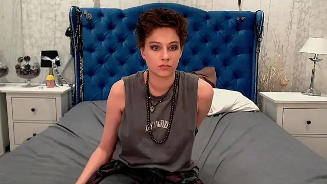 Snapshot of via_mayer_ chatting on 26, 2, 2026 via mayer online show from 26, 2, 2026