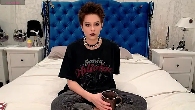 Snapshot of via_mayer_ chatting on 15, 3, 2026 via mayer online show from 15, 3, 2026