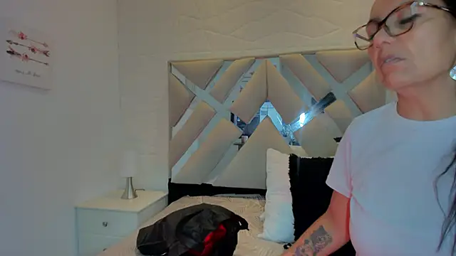 raquell moore online show from 6, 3, 2025