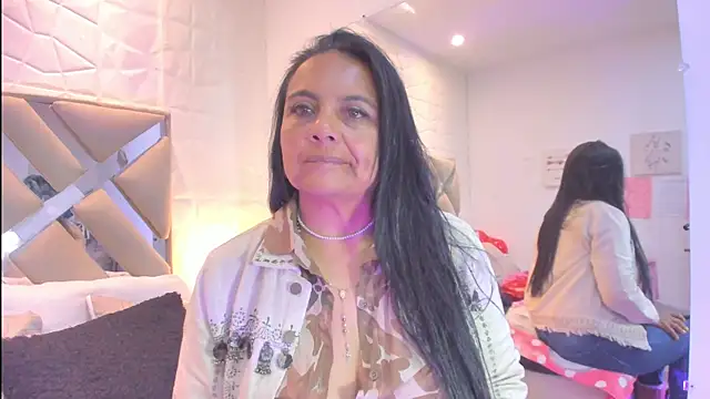 raquell moore online show from 13, 4, 2026