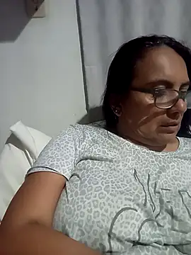 raquell moore online show from 25, 4, 2026