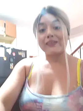 Snapshot of monicavictoria1301 chatting on 5, 3, 2025 monicavictoria1301 online show from 5, 3, 2025