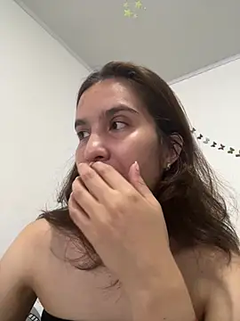 Bella still online show from 21, 7, 2026