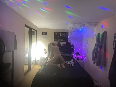 Snapshot of hornycouple818 chatting on 15, 3, 2026 hornycouple818 online show from 15, 3, 2026