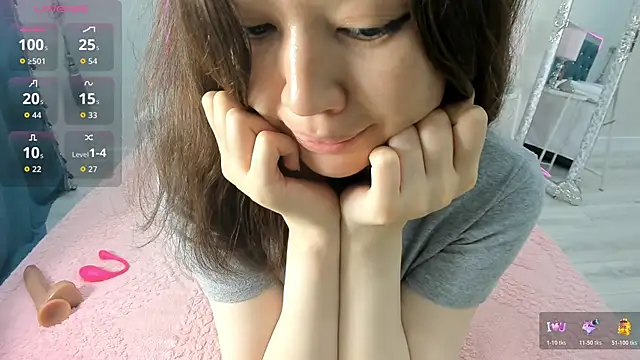 Snapshot of novaaskyy chatting on 9, 6, 2026 novaaskyy online show from 9, 6, 2026