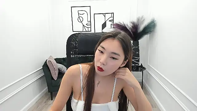 AnnaReyla online show from 10, 9, 2025