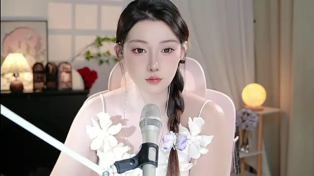 Dou-Dou-er online show from 7, 10, 2025