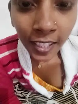 Snapshot of Divya-2007 chatting on 22, 12, 2025 Divya-2007 online show from 22, 12, 2025