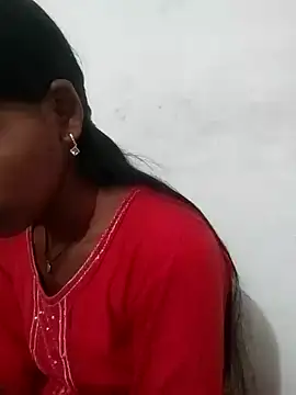 Snapshot of Divya-2007 chatting on 1, 2, 2026 Divya-2007 online show from 1, 2, 2026