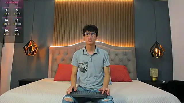 Cum hunters online show from 28, 9, 2025