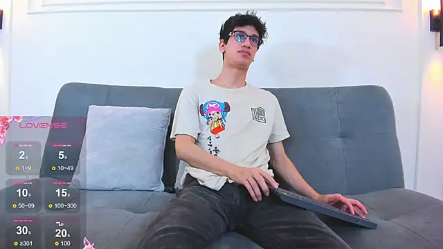 Snapshot of Cum_hunters chatting on 30, 4, 2026 Cum hunters online show from 30, 4, 2026