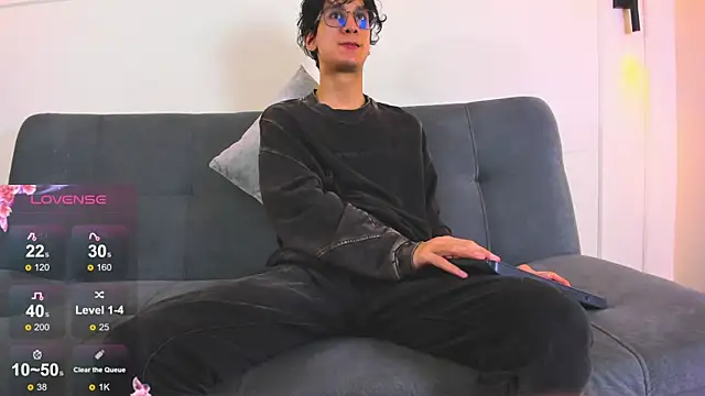 Snapshot of Cum_hunters chatting on 24, 5, 2026 Cum hunters online show from 24, 5, 2026